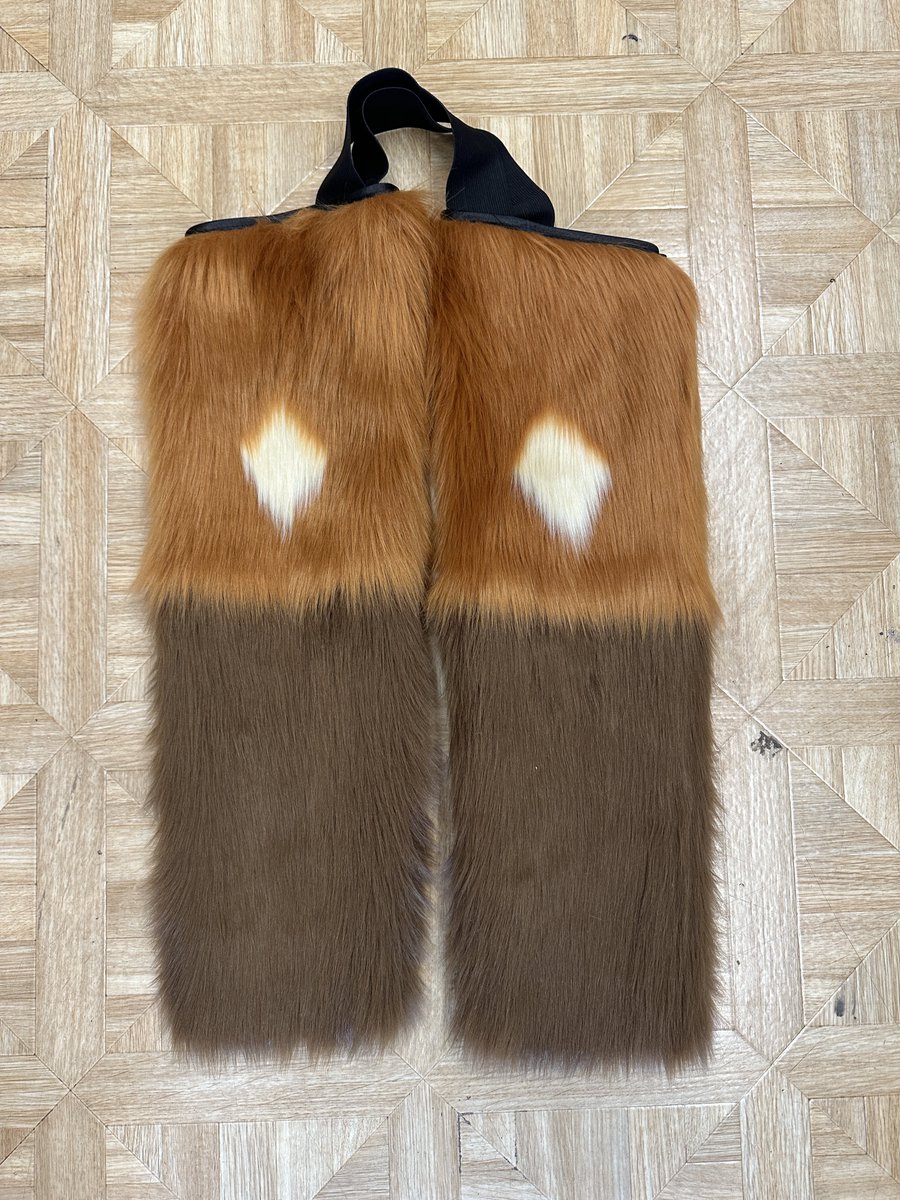 Made a set of armsleeves for Ao, so they can go partial with their suit in the hot summer heat :)