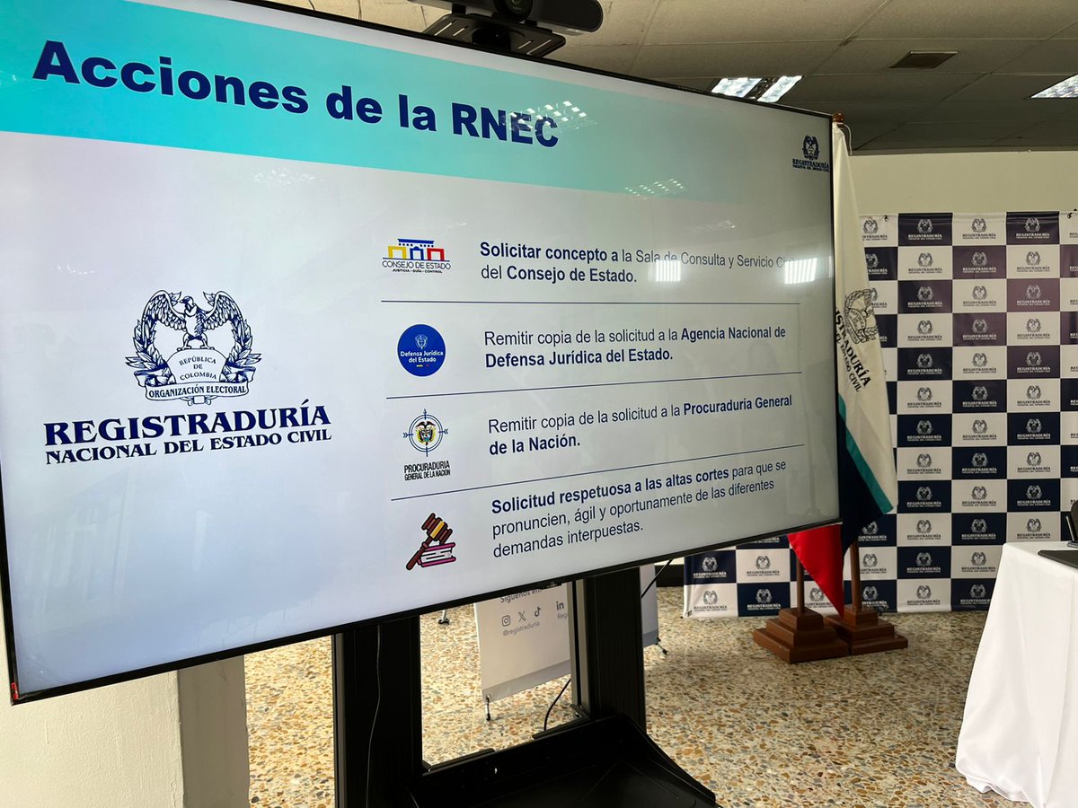 UltimaHoraCR's tweet image. #POLÍTICA El Registrador Nacional Hernán Penagos dejó en manos del Consejo de Estado el futuro de la consulta popular. Penagos anuncia que elevará una solicitud de concepto a la Sala de Consulta del @consejodeestado a la @AgenciaDefensaJ y a la @PGN_COL sobre si se cumplen o no…