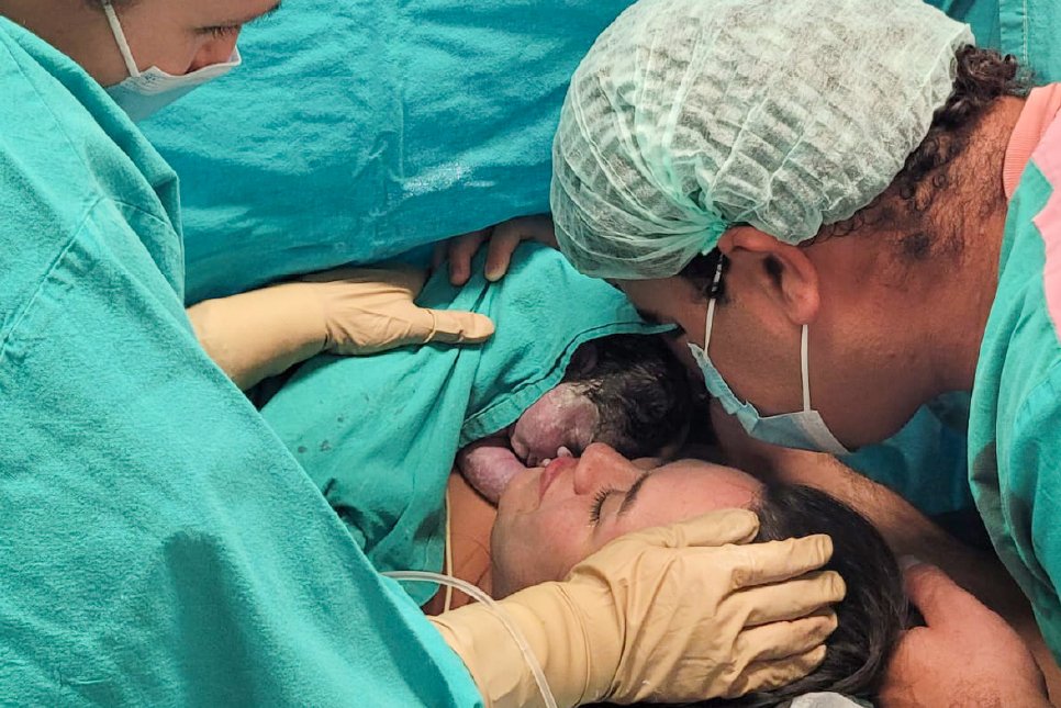 🏥🤱 El Garrahan se convirtió en el primer hospital público pediátrico de Argentina en realizar una cirugía fetal a una bebé con diagnóstico de mielomeningocele, que nació este domingo a través de una cesárea.
➡️ garrahan.gov.ar/prensa/17-06-2…