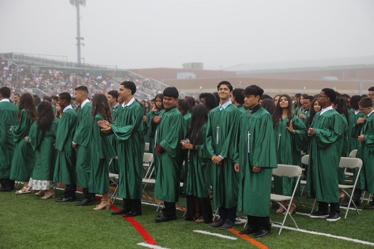 So proud of our Long Branch Middle School graduates! High school is up next, and we know you’re ready to take on every challenge and chase every dream. Wishing you all the success ahead!
#TogetherWeCan #JuntosNósPodemos #JuntosPodemos