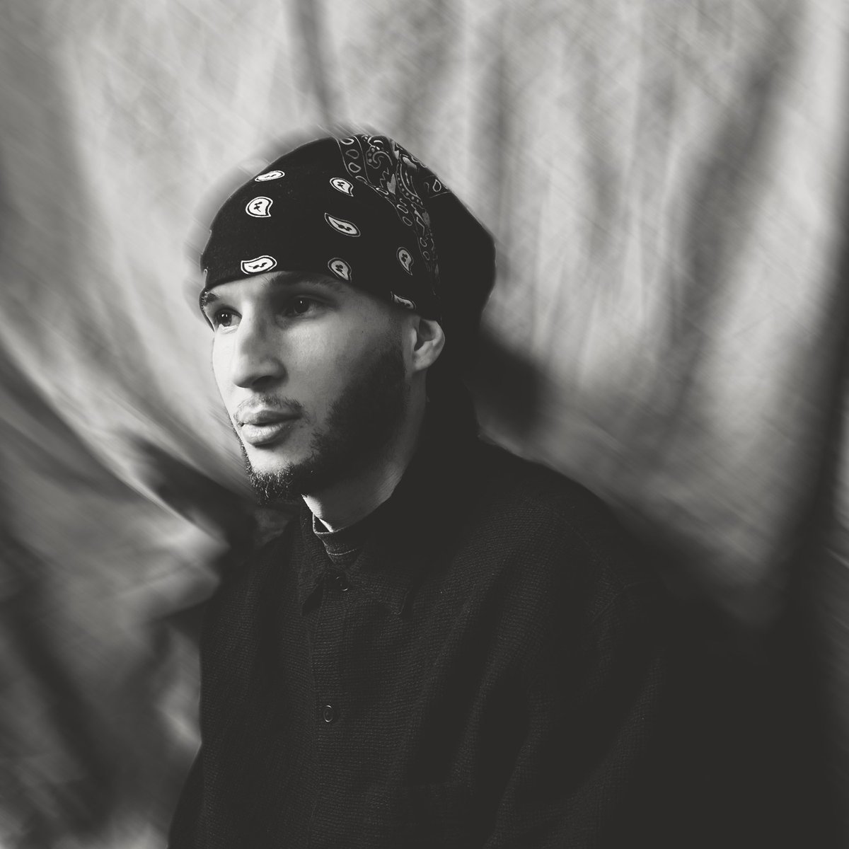 Solo (@_solomando) on Twitter photo Aujourdhui celui fait un an que mon 3ème EP Mourir avant l’Heure est sorti.
Un projet qui a tout changé et qui a une signification bien particulière pour moi.
Merci encore mon G <a href="/IamBigCarson/">Bien joué Carson 🧃</a>
Merci pour tout l’amour que avez donné et que vous continuez à donner à ce projet 🙌 Aujourdhui celui fait un an que mon 3ème EP Mourir avant l’Heure est sorti.
Un projet qui a tout changé et qui a une signification bien particulière pour moi.
Merci encore mon G <a href="/IamBigCarson/">Bien joué Carson 🧃</a>
Merci pour tout l’amour que avez donné et que vous continuez à donner à ce projet 🙌