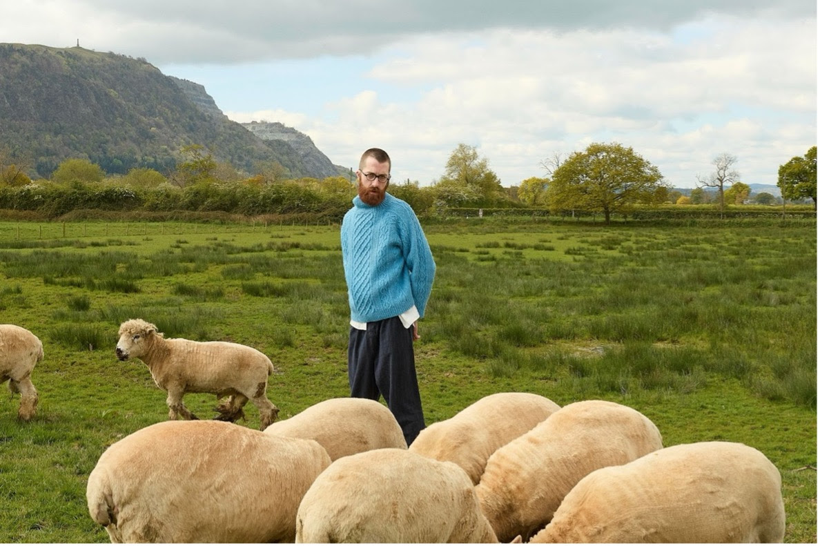 UK composer Jerskin Fendrix lays out plans for new album 'Once Upon A Time... In Shropshire' - his first artist album in five years.

clashmusic.com/news/jerskin-f…