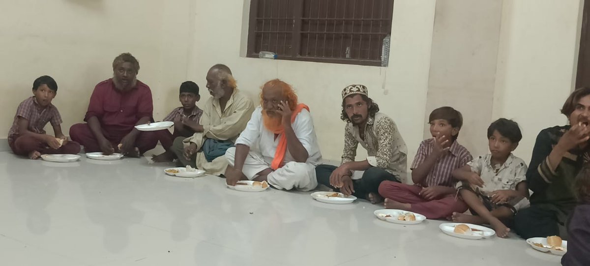 surendranagarmc's tweet photo. સુરેન્દ્રનગર મહાનગરપાલિકા દ્વારા ભોગાવો નદી કાંઠાના નીચાણવાળા વિસ્તારમાં આશરે 23 જેટલા લોકોનું રેસક્યું કરવામાં આવ્યું હતું. @CollectorSRN @Info_SNagar_GoG @CMOGuj #snmcupdate આ તમામ લોકો માટે મહાનગરપાલિકાના શેલ્ટર હોમ ખાતે રહેવા અને જમવાની વ્યવસ્થા કરવામાં આવી છે. https://t.co/H6f61dicZC