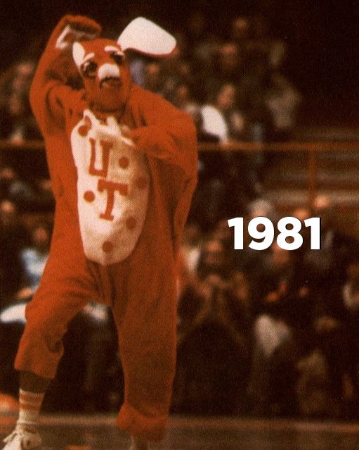 UTSmokey_00's tweet image. It’s a dog’s life for me…through the ages! 🐶🐾🦴🧡 #NationalMascotDay