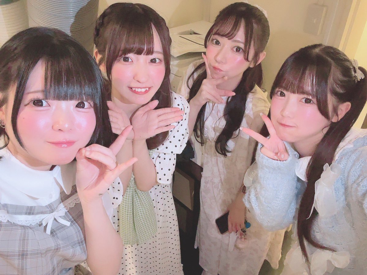 今日はソロトークイベ来てくれてありがとうございました🎀
嘘なしで心臓ばくばくだったんだけどみんながいてくれて安心してトークできたよ🥲♡
そしていっぱい食べさせてくれてありがとう私幸せだた😸
ちょとでも私のことよるめるのこと知ってもらえたかな…
あとみなさん優しくて素敵な方だった…✨