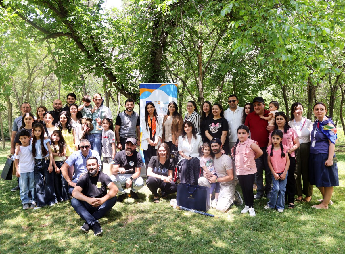 UNFPA Armenia (@unfpaarmenia) on Twitter photo 💙For the first time, Armenia officially celebrated #FathersDay on #June17!
Families, games, laughter & love filled Tumanyan Park as we honored the vital role of dads. Highlights 👉 unf.pa/3HNfyFT #EU4GenderEquality
<a href="/EU_Armenia/">EU Armenia</a> <a href="/unwomeneca/">UN Women Europe & Central Asia</a> <a href="/unfpaeecaro/">UNFPA in Eastern Europe & Central Asia</a> <a href="/UNArmenia/">UN Armenia</a> 💙For the first time, Armenia officially celebrated #FathersDay on #June17!
Families, games, laughter & love filled Tumanyan Park as we honored the vital role of dads. Highlights 👉 unf.pa/3HNfyFT #EU4GenderEquality
<a href="/EU_Armenia/">EU Armenia</a> <a href="/unwomeneca/">UN Women Europe & Central Asia</a> <a href="/unfpaeecaro/">UNFPA in Eastern Europe & Central Asia</a> <a href="/UNArmenia/">UN Armenia</a>