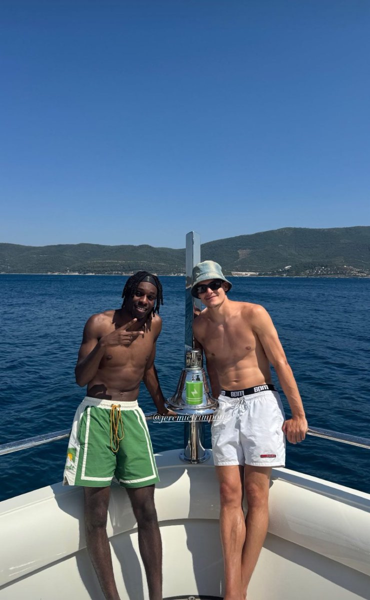 Florian Wirtz and Jeremie Frimpong on holiday together 👀