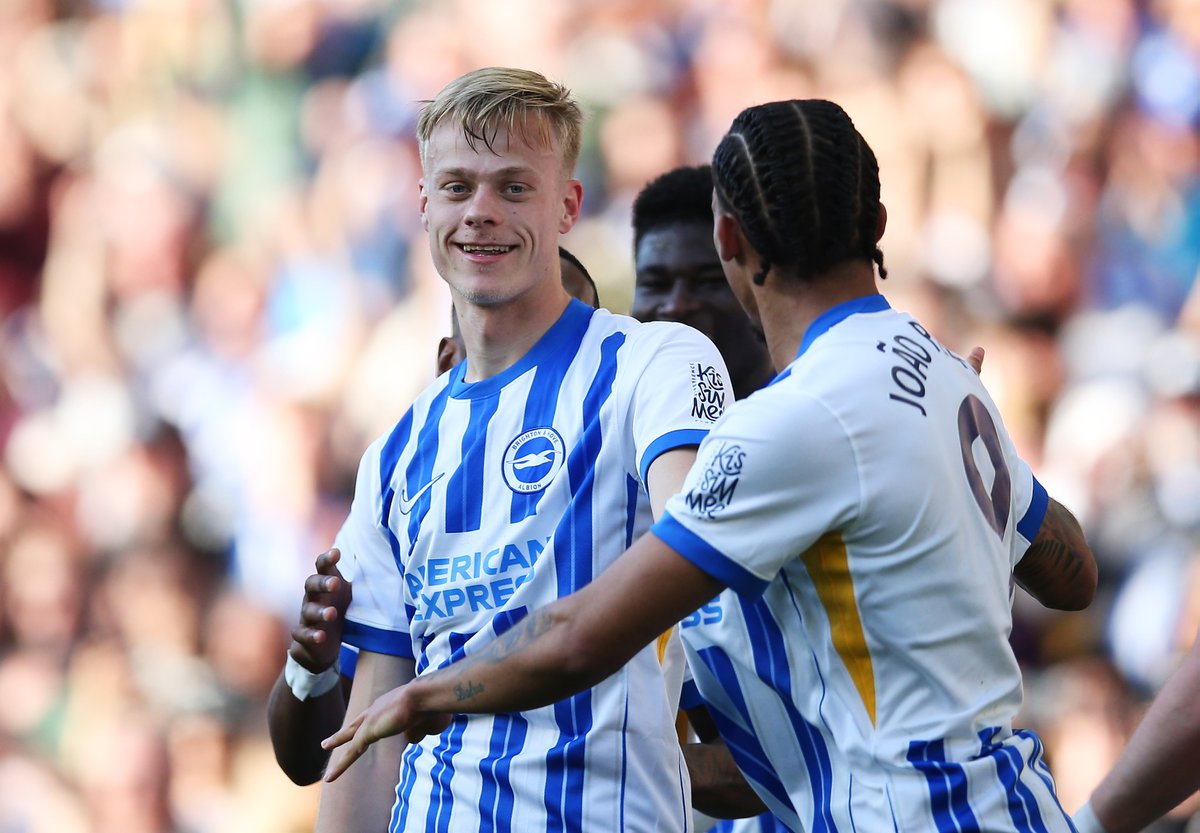 Charlie Haffenden (@journohaff) on Twitter photo 🚨 Excl: Newcastle United have held provisional talks over signing Jan Paul van Hecke from Brighton. #BHAFC
João Pedro therefore isn't the only JP who could be heading to SJP. 
Now, I know what you're thinking, didn't those two just have a bust-up? Well, #NUFC are keen on both. 🚨 Excl: Newcastle United have held provisional talks over signing Jan Paul van Hecke from Brighton. #BHAFC
João Pedro therefore isn't the only JP who could be heading to SJP. 
Now, I know what you're thinking, didn't those two just have a bust-up? Well, #NUFC are keen on both.