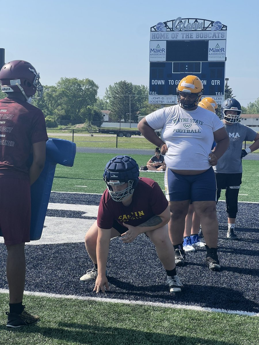 Alex Pallone (@alex_pallone) on Twitter photo Excuse my lack of tape, but <a href="/LapeerFootball/">Lapeer Football</a> OL Jase Fuller is having a good day at <a href="/GetMauled_OL/">GetMAULED OL TRAINING & DEVELOPMENT</a>
Great effort, great attitude, and one of the most physical dudes in attendance. Excuse my lack of tape, but <a href="/LapeerFootball/">Lapeer Football</a> OL Jase Fuller is having a good day at <a href="/GetMauled_OL/">GetMAULED OL TRAINING & DEVELOPMENT</a>
Great effort, great attitude, and one of the most physical dudes in attendance.