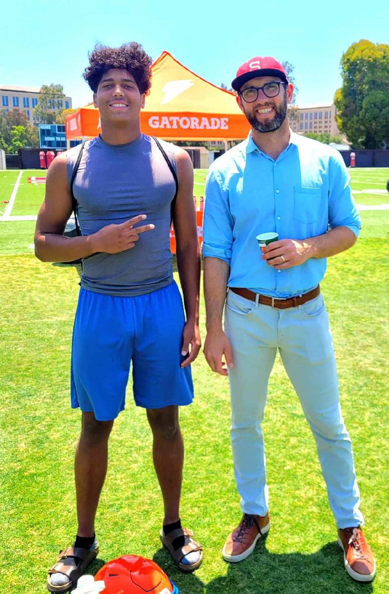 AjRangelJr_1's tweet image. 🔥🔥💪🏾
DOMINATED at TE yesterday at @StanfordFball

TY @CoachByham @CoachPehrson &amp;amp; Mr. Andrew Luck for your time

Also TY to @CoachPapin &amp;amp; @STBUILTFootball for all your help 🙏🏾
Luv u guys

@GregBiggins @mtorressports @JUSTCHILLY @premiumsportsla @BlairAngulo @TheOpening @AABonNBC