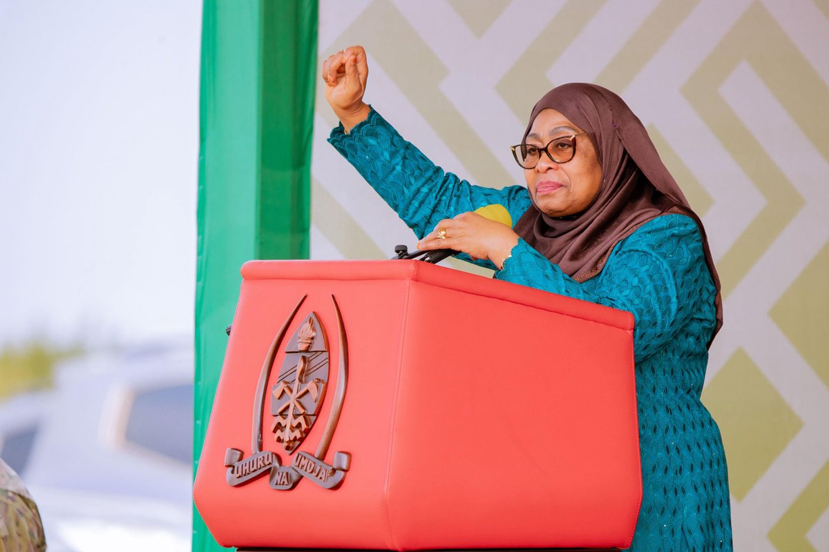 Oktoba 2025 tunaenda na Samia Suluhu Hassan, Rais wa Jamhuri ya Muungano wa Tanzania na amir jeshi mkuu.