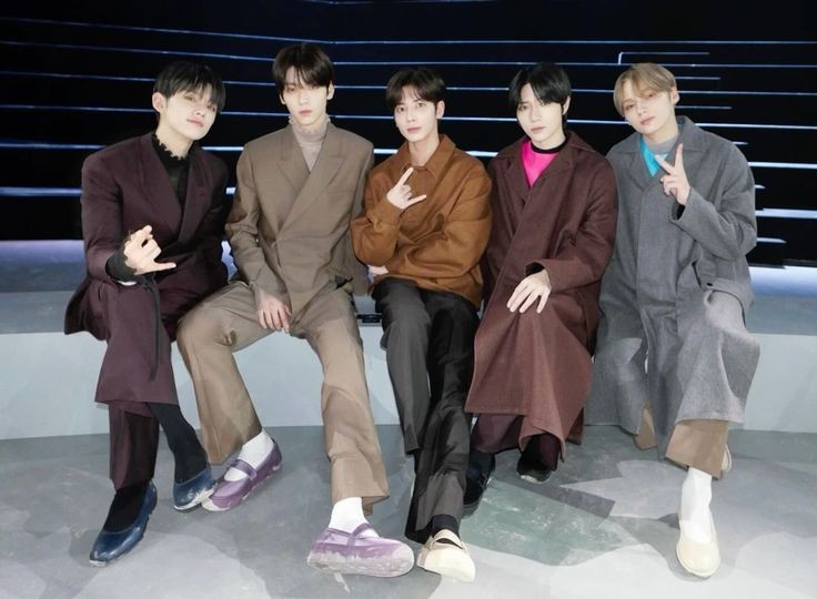 TXT Charts (@txtchartdata) on Twitter photo .<a href="/TXT_members/">TOMORROW X TOGETHER</a> "When the Day Comes" Officially becomes the longest charting 4th gen boygroup song on Genie, FLO, Bugs Top 50. .<a href="/TXT_members/">TOMORROW X TOGETHER</a> "When the Day Comes" Officially becomes the longest charting 4th gen boygroup song on Genie, FLO, Bugs Top 50.