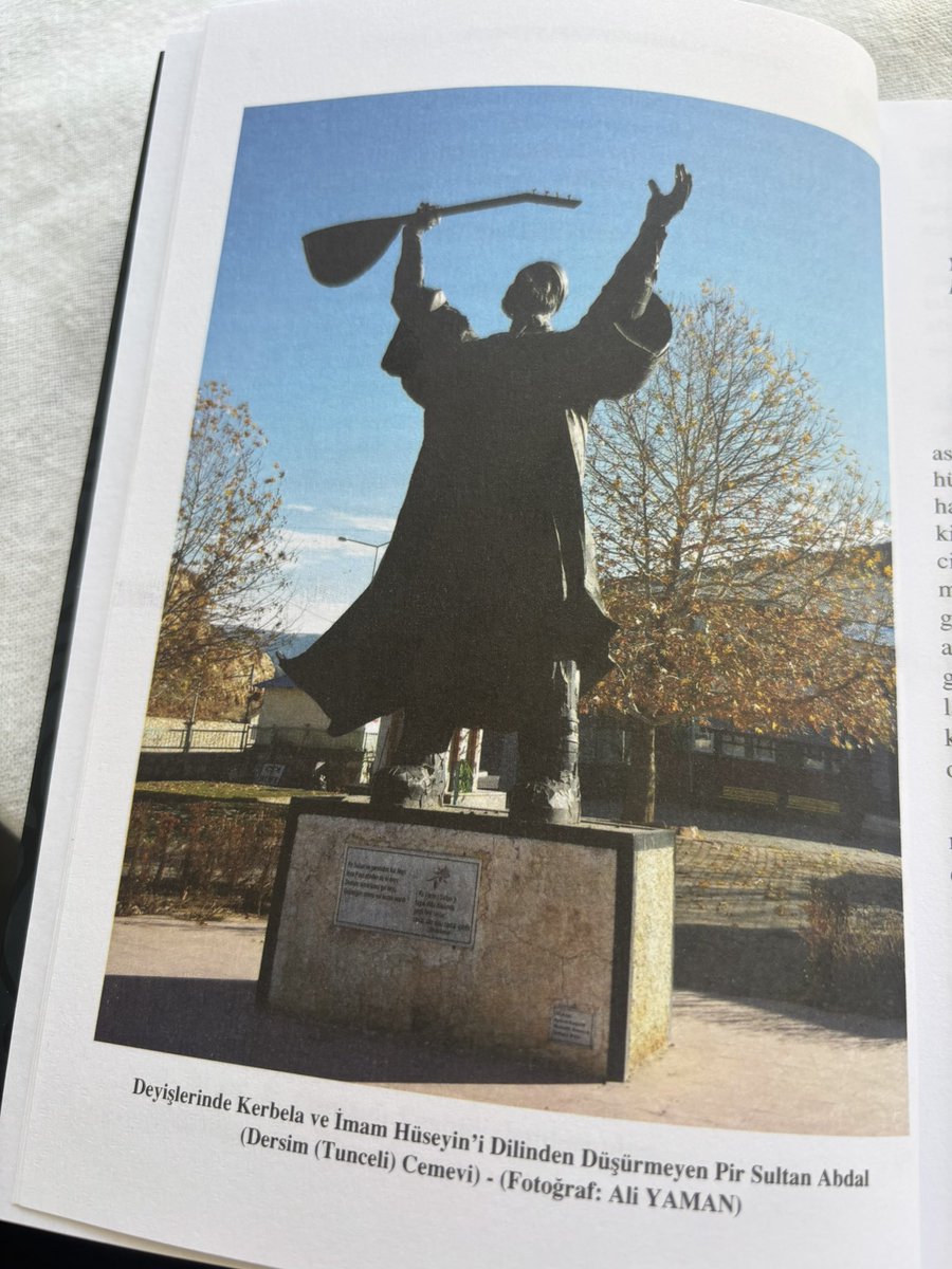 “Yüzseler cümle vücûdum kalmasa tende deri. 
Sönmezem bâb-ı Ali'den Hayderîyem Hayderî.”
        #ÂşıkNesimî

#Kerbelâ