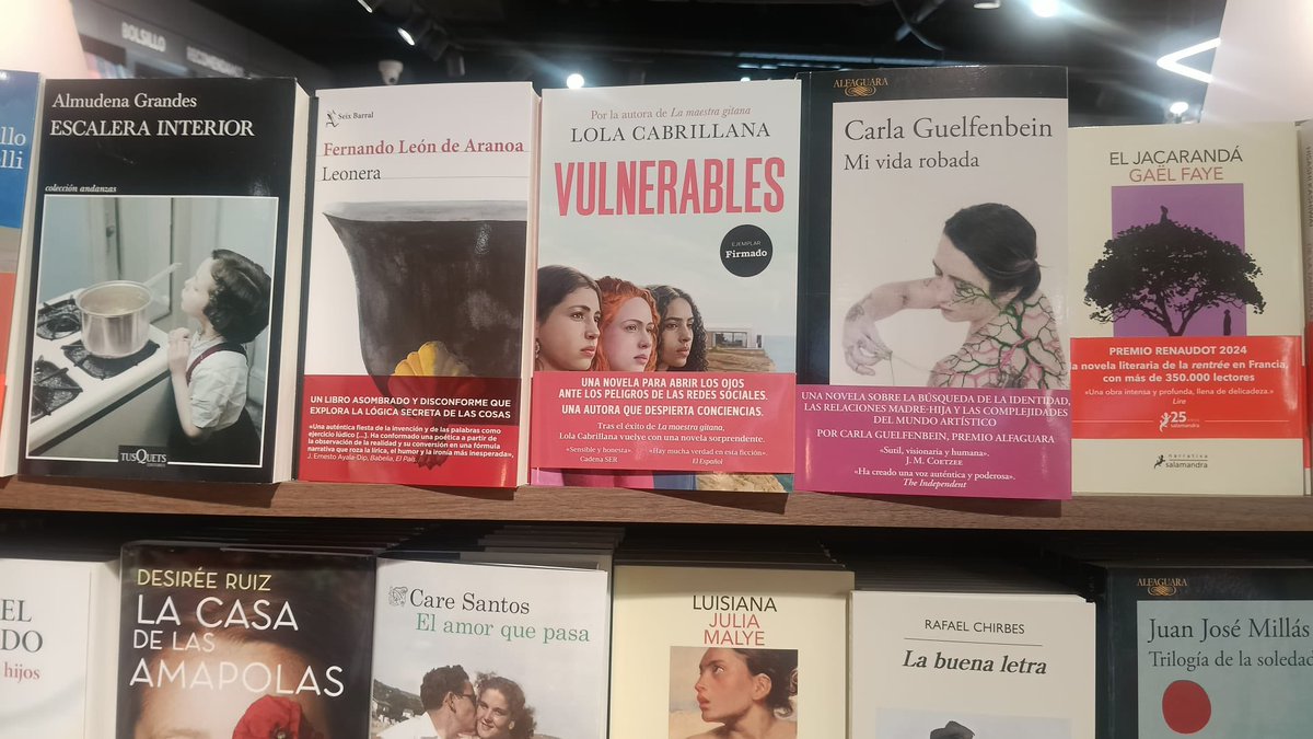 Os he dejado libros firmados en Atocha. 😘😘😘😘😘😘