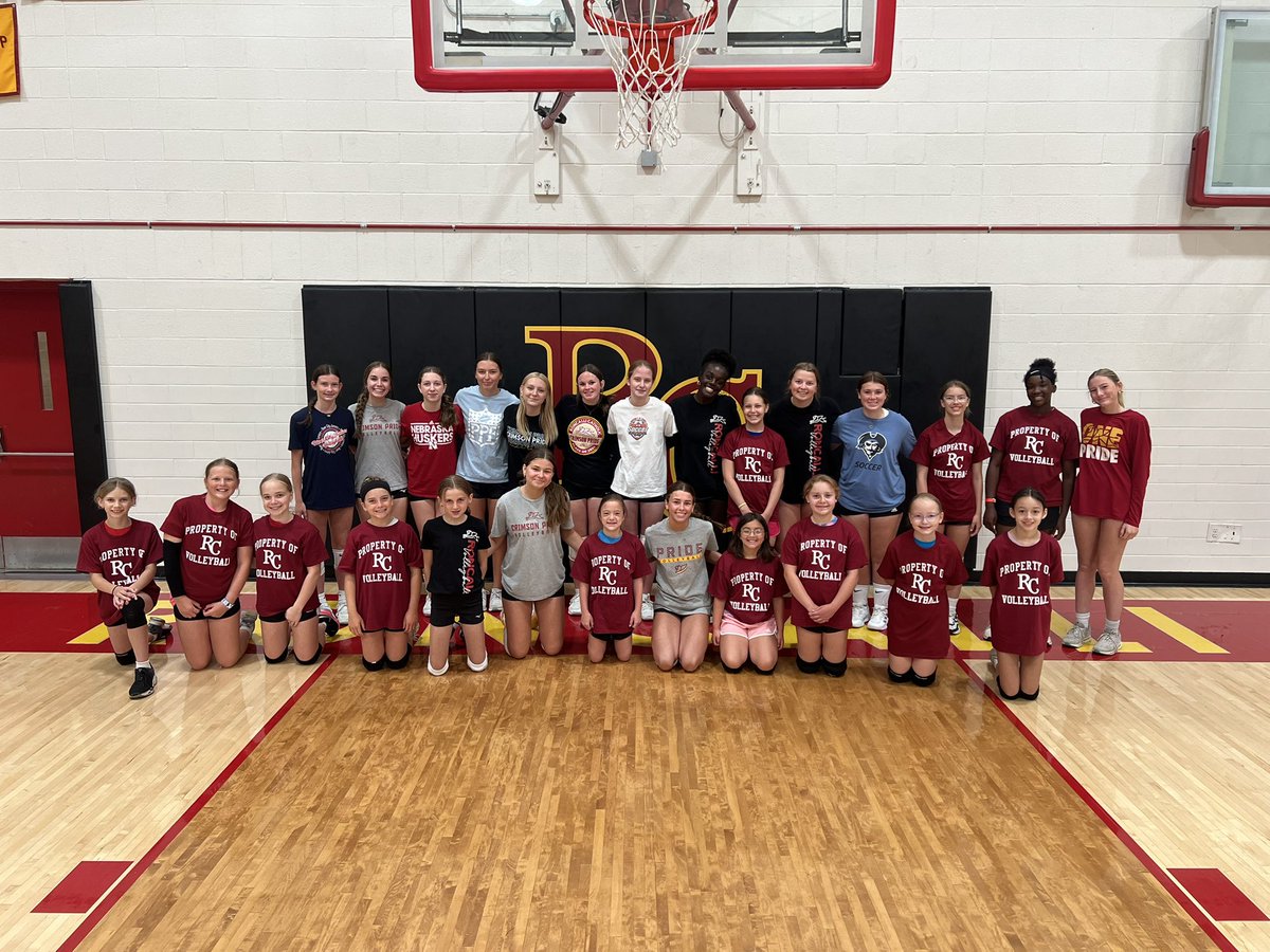 📣 CAMP UPDATE!

Our 3rd–6th grade campers CRUSHED IT today at Jr. Pride Volleyball Camp! 💥

From drills to games, this group brought energy, focus, and so much heart. The future is bright! 🌟🏐

#RoncalliPride #FuturePride #RCVolleyball #NextGenStars
