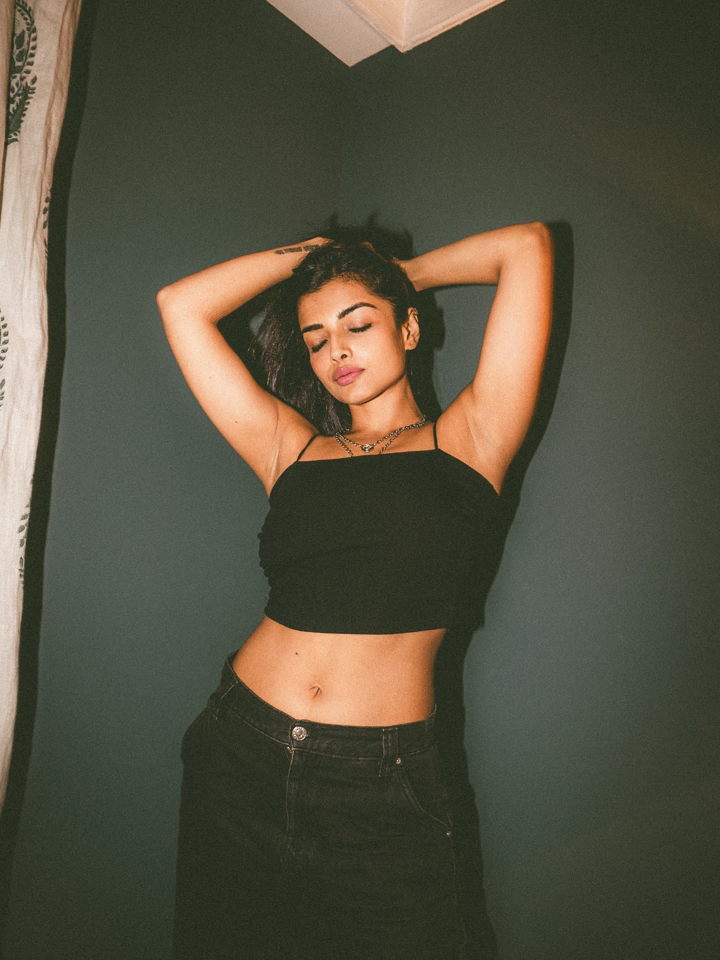 GtqNZwCaQAIX_Bg?format=jpg&name=large