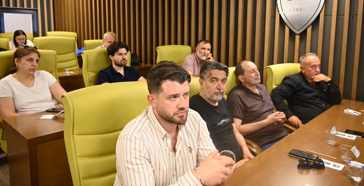 İhracatta sürdürülebilir başarı için finansmana erişim ve risk yönetimi hayati önem taşıyor.
Bu doğrultuda, sanayicilerimizi Eximbank destekleriyle buluşturduğumuz bir bilgilendirme toplantısı gerçekleştirdik.
Toplantımıza katkı sunan Türk Eximbank Ege Bölge Müdürü Gülom