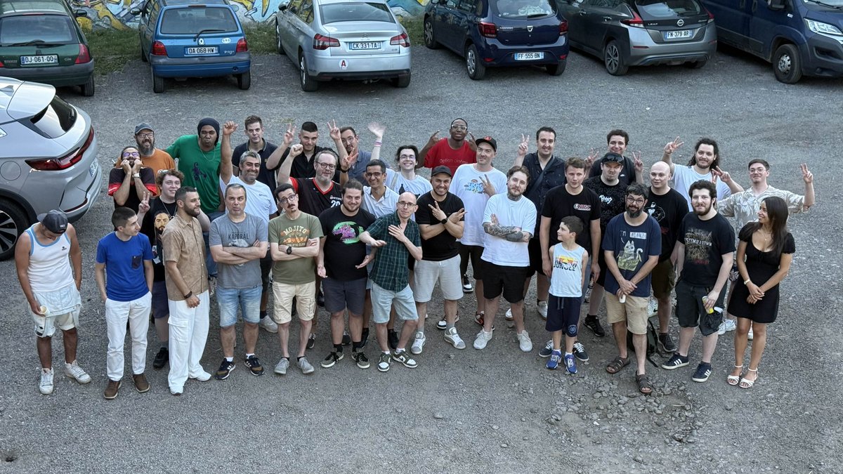 Samedi dernier c'était la dernière Galactic Session de la saison !

Comme d'habitude c'était énorme, et spécialité de cette année, on a fait les finales de notre toute première  💢RIVALS LEAGUE !!!

On va faire une pause pendant l'été mais restez aux aguets, au cas où...