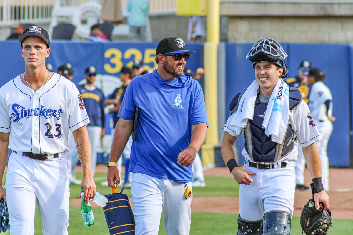 BiloxiShuckers's tweet image. Josh Spence joined pregame on Sunday and discussed how the pitching staff selected their spirit animal, Coleman Crow’s growth and memories playing alongside his Dad in Australia!

🎧 shuckers.info/43OA0yW