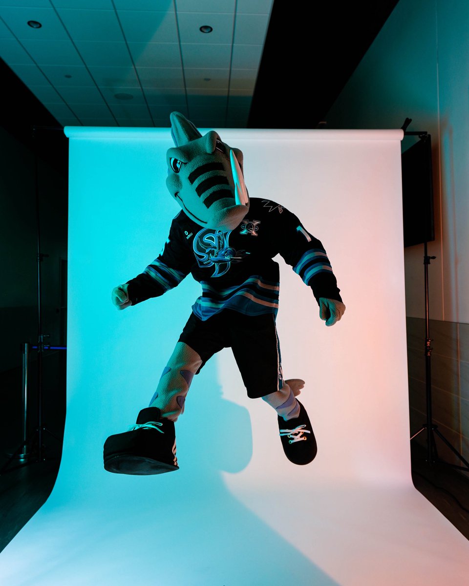 Happy National Mascot Day🩵
Drop your Favorite Photo of Frenzy⬇️