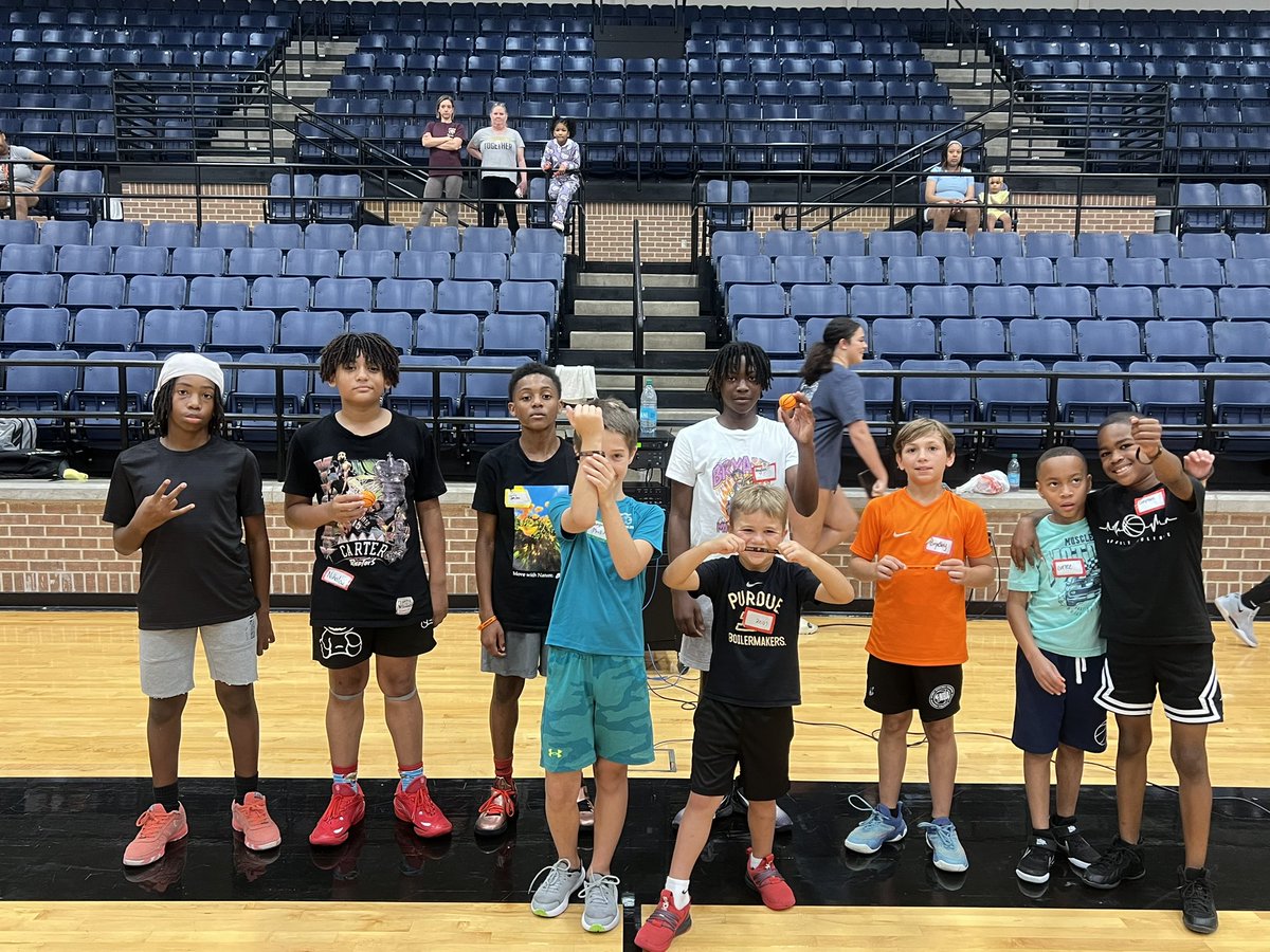 TIMBERVIEW BASKETBALL (@tviewbasketball) on Twitter photo Day 2 was a success‼️
Day full of competition and fun‼️
The 🐐 <a href="/TviewCoachGCKH/">Duane Gregory</a> stopped by to share some wisdom, and our campers of the day stood out with their play and hustle🏅🏅 Day 2 was a success‼️
Day full of competition and fun‼️
The 🐐 <a href="/TviewCoachGCKH/">Duane Gregory</a> stopped by to share some wisdom, and our campers of the day stood out with their play and hustle🏅🏅