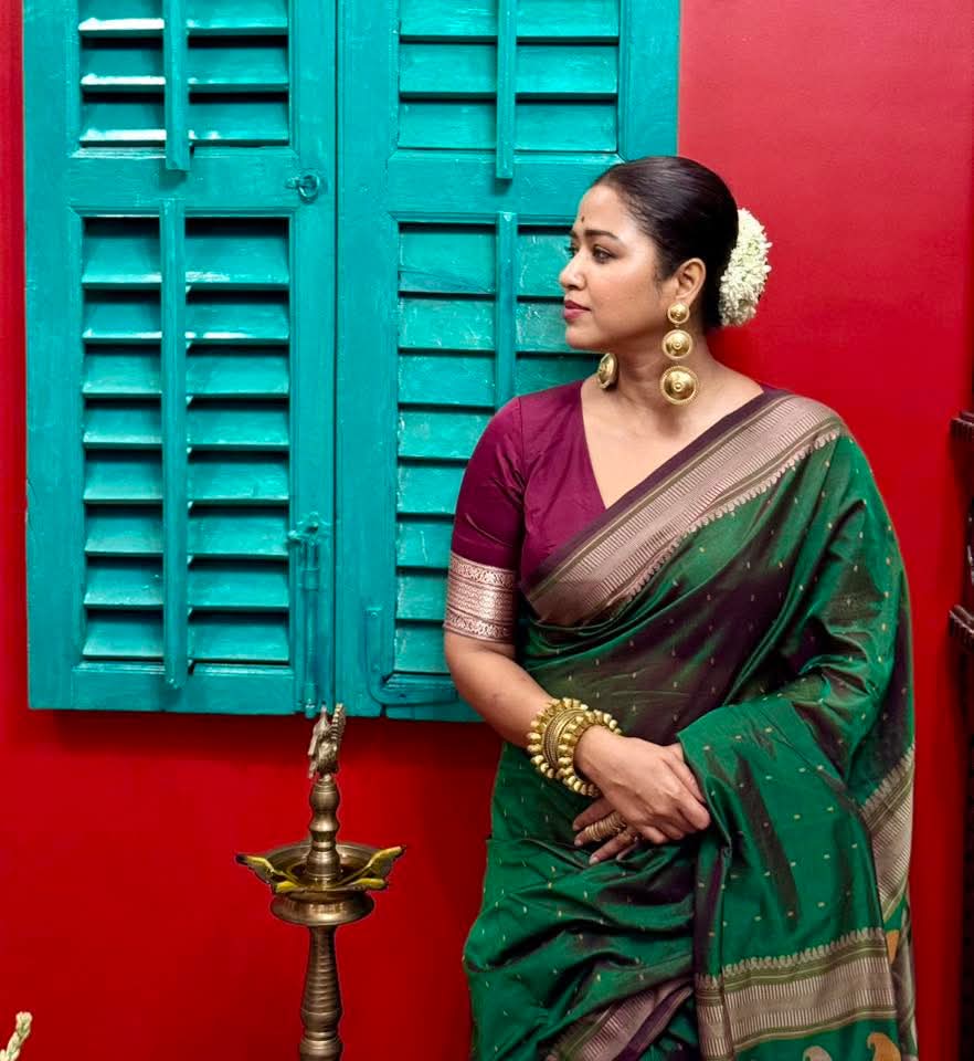 বর্তমান সময়ে একজন শক্তিমান অভিনেত্রী, 
তার অভিনয়ের মাঝে আপনি সব কিছু......