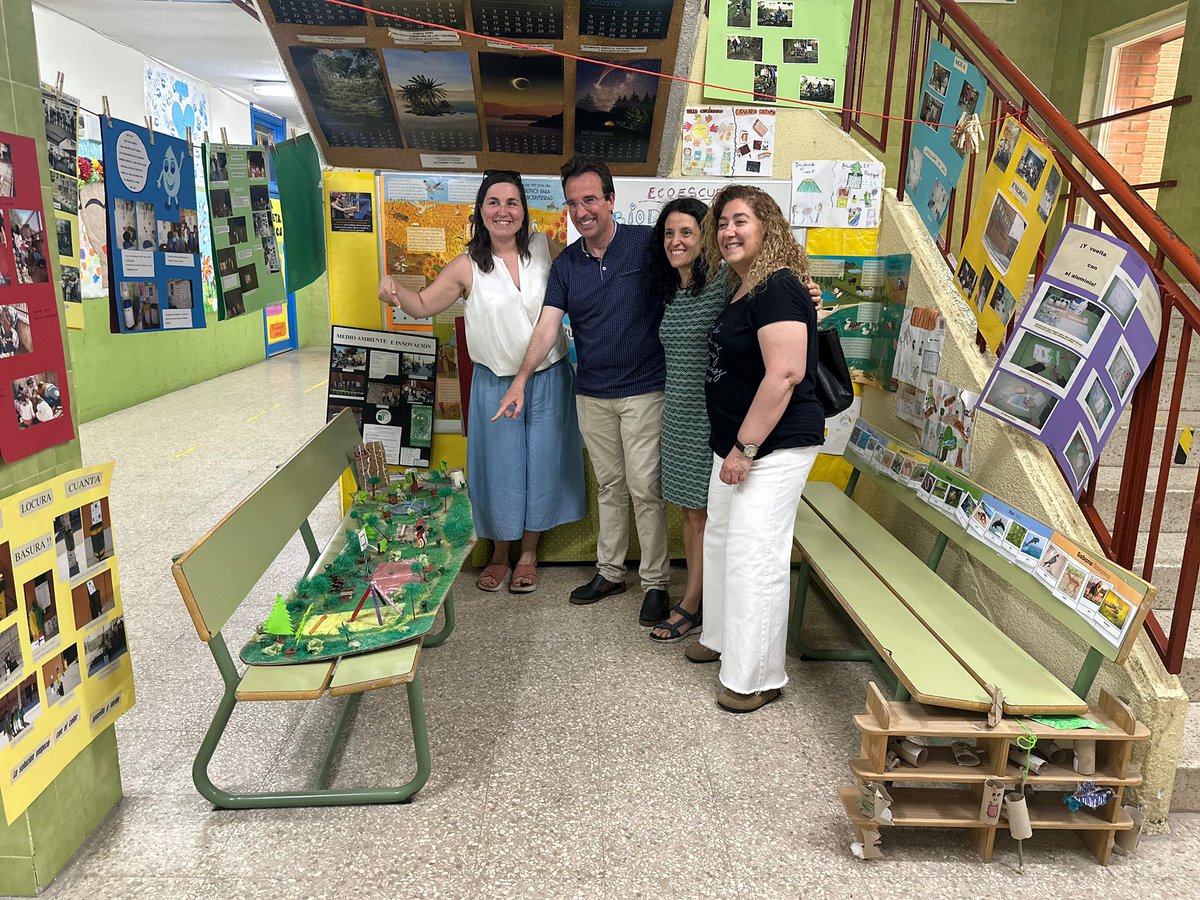 Ayuntamiento de Leganés (@aytoleganes) on Twitter photo 🎂4️⃣0️⃣ años cumple en este 2025 el CEIP Andrés Segovia de #Leganés, un colegio público bilingüe que ha celebrado hoy tan importante aniversario
🎺🎶 Fue el segundo centro de la <a href="/ComunidadMadrid/">Comunidad de Madrid</a> que implantó la Yamaha ClassBand, un sistema de enseñanza musical en grupo que se 🎂4️⃣0️⃣ años cumple en este 2025 el CEIP Andrés Segovia de #Leganés, un colegio público bilingüe que ha celebrado hoy tan importante aniversario
🎺🎶 Fue el segundo centro de la <a href="/ComunidadMadrid/">Comunidad de Madrid</a> que implantó la Yamaha ClassBand, un sistema de enseñanza musical en grupo que se