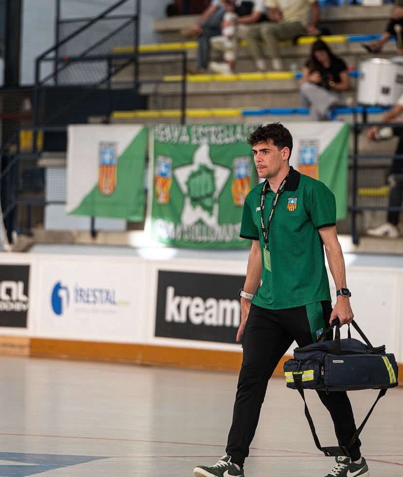 🟢⚪️ L'Uri Ferré no continuarà al <a href="/cpcalafell/">ClubPatíCalafell</a> la temporada que ve.
Uri, moltes gracies per la teva feina i dedicació amb l'equip, t'estem molt agraïts. Des del club, et desitgem molts exits en el teu futur.💚🤍