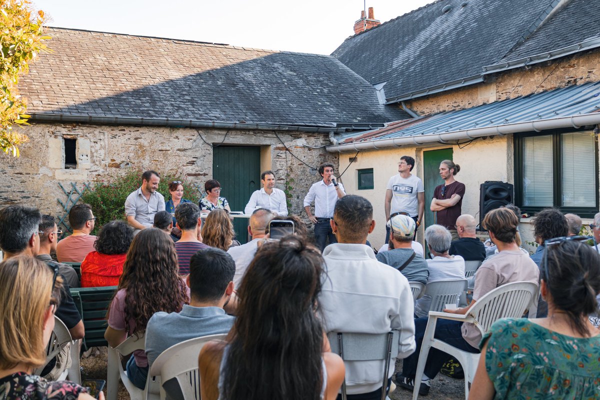 📸 Retour en images : Merci d’avoir échangé avec les 5 candidat·es à la primaire #DemainAngers 🌱

📅 Prochain RDV : Mercredi 25 juin, 19h Salle du Doyenné!

🗳️ Votez le dimanche 28 juin ➡️ bit.ly/DemainAngers

#Angers #Municipales2026 #écologie #démocratie