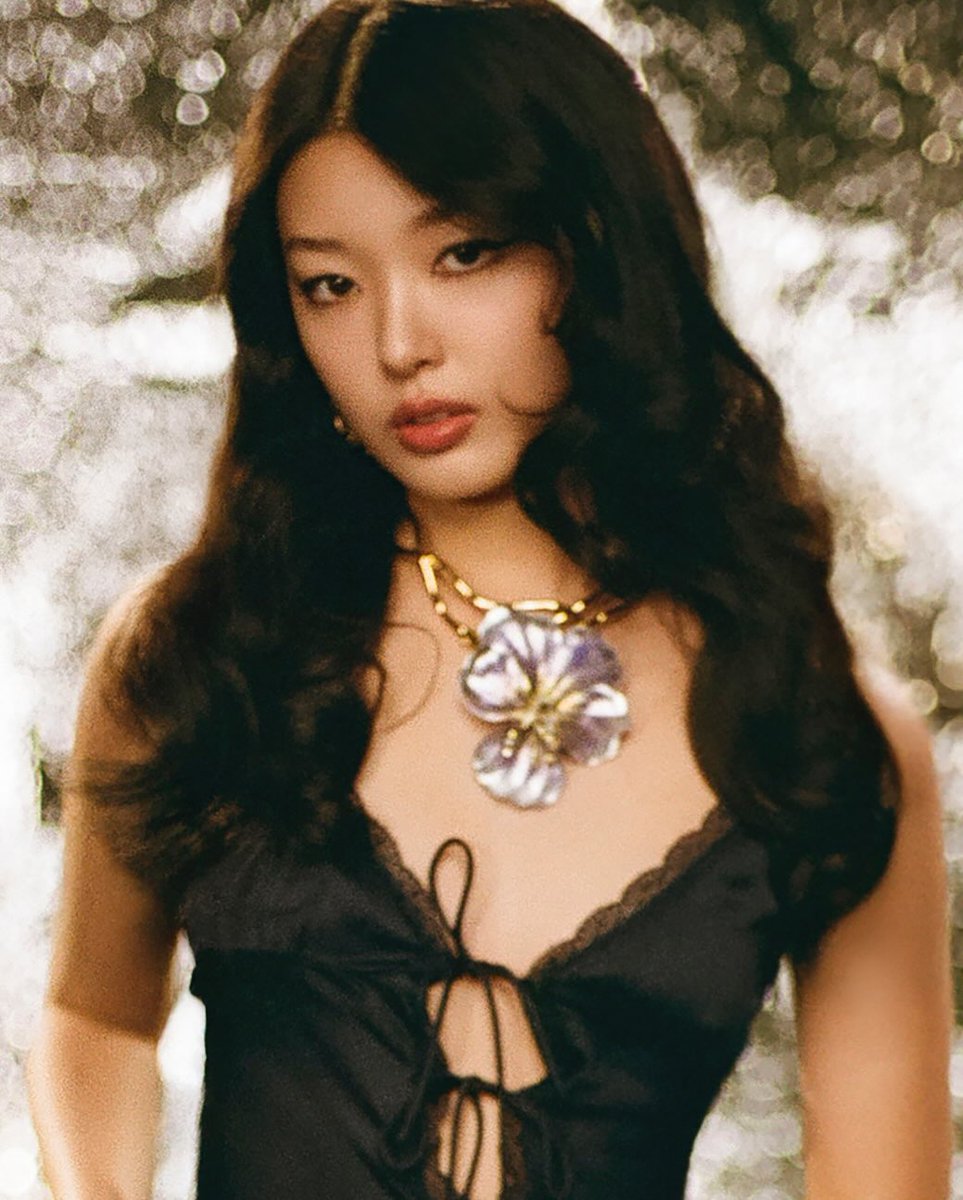 YOONCHAE para "Gabriela" el próximo single de KATSEYE. 🎀🧡🤜🏻

Disponible este Viernes 20 de Junio!

<a href="/katseyeworld/">KATSEYE</a>