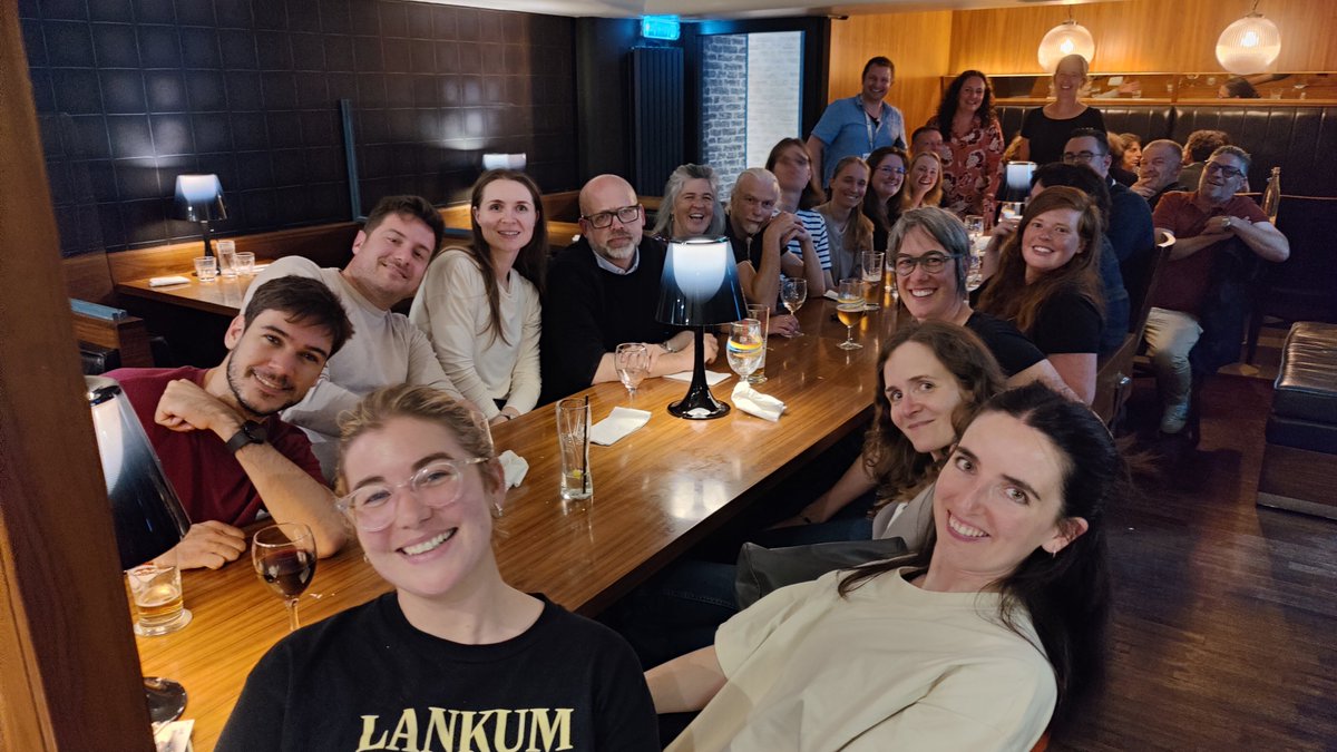 EithneBrowne's tweet image. A beautiful setting for #Rhizosphere6 conference in Edinburgh. Great to catch up with the @Root2Res crew, compare notes on 2025 trials, and discover how researchers across the world are exploring the soil and root #microbiome.