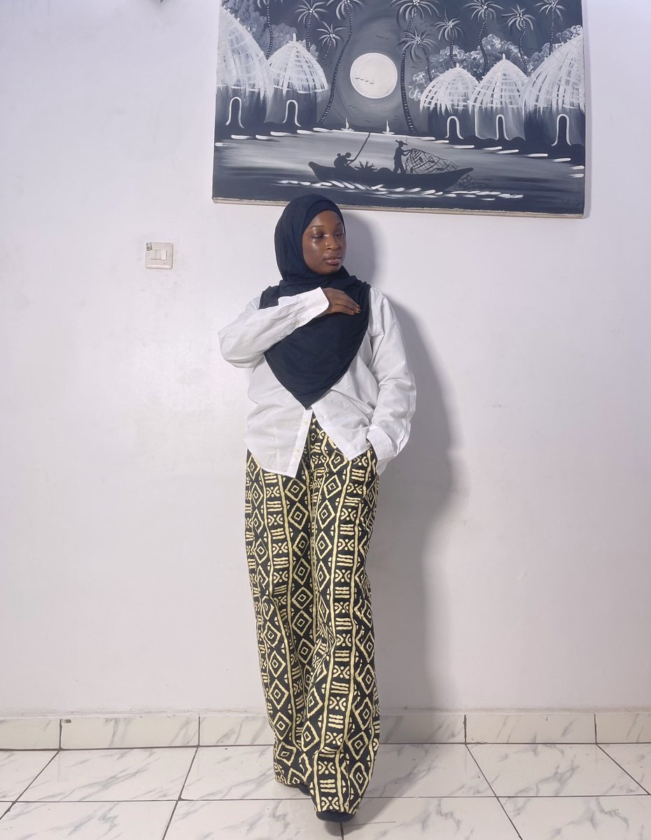 If this pop on your tl please retweet.🙏

Ankara Jumbo pants available for:
🏷️10,000 each.

Free size 6-18 can wear it comfortably.

Lagos📍
Nationwide delivery.

Wholesales deal also available.
