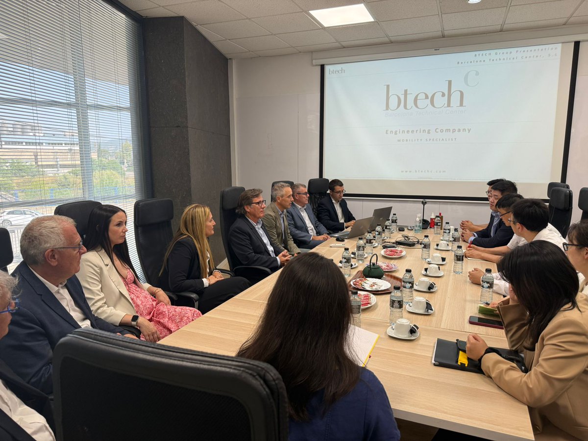 Aquest matí hem rebut a l'Ajuntament a la delegació de la ciutat xinesa de Hangzhou, amb l’objectiu de generar sinergies i oportunitats de negoci a #Martorell.