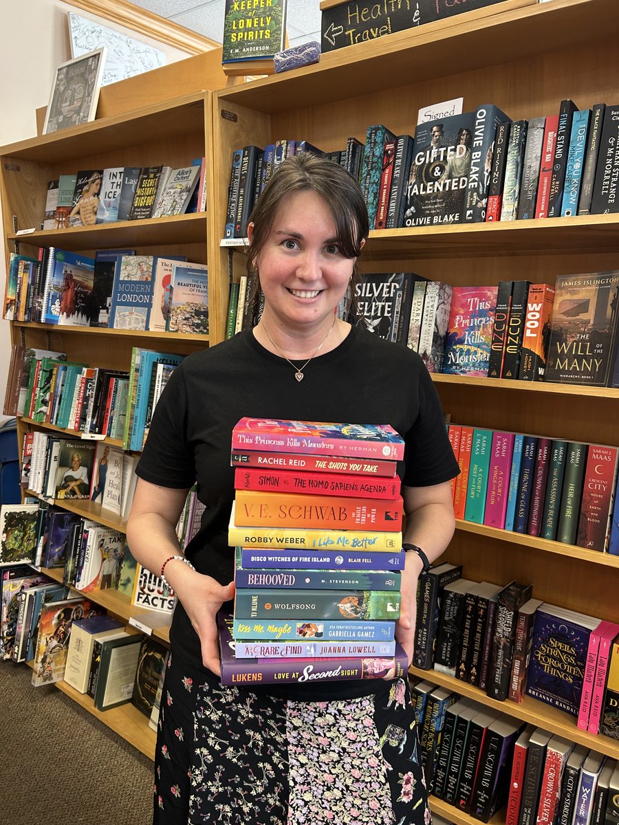 bookmarkbeach's tweet image. Read the rainbow this June! There's tons of great LGTBQ books to choose from, no matter what genre you read.