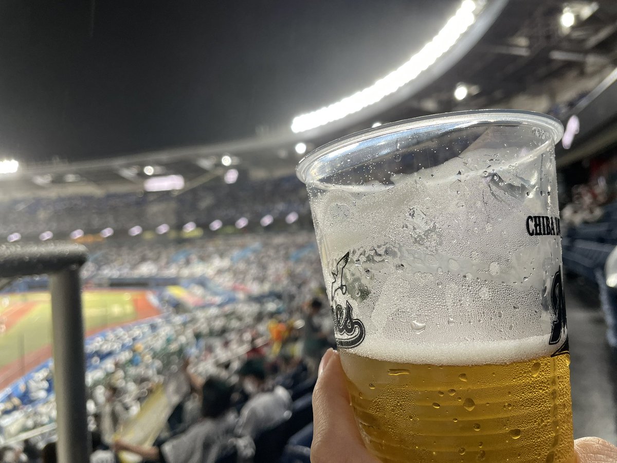 #アニメボルパ ありがとうございました⚾️💕滝野ユキ役でした😎🍺原作もアニメもいつも楽しくて、関わらせていただけてハッピーです！✌🏻2話の電話シーン、もうちょっとやさしさを...😅とディレクションいただいて、ユキ...ええ人やな...となりました😇笑
数年前の写真と📸