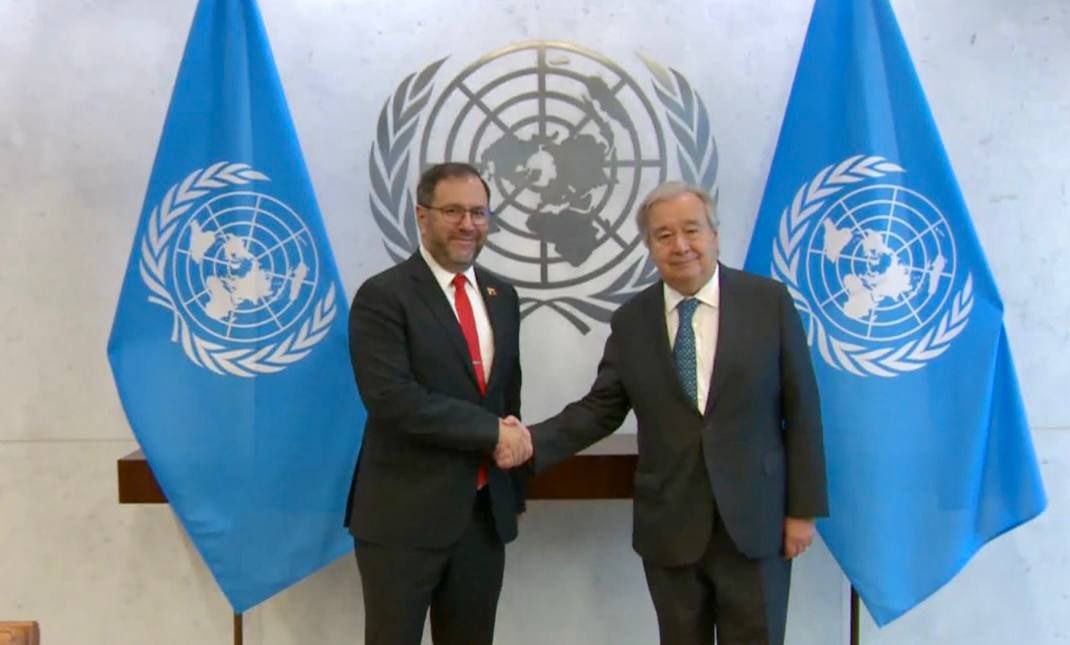 Ministro Gil sostuvo reunión con el Secretario General de las Naciones Unidas donde pidió que la organización actúe en la defensa de los derechos de los migrantes venezolanos que han sido secuestrados por el gobierno de El Salvador y están bajo persecución.