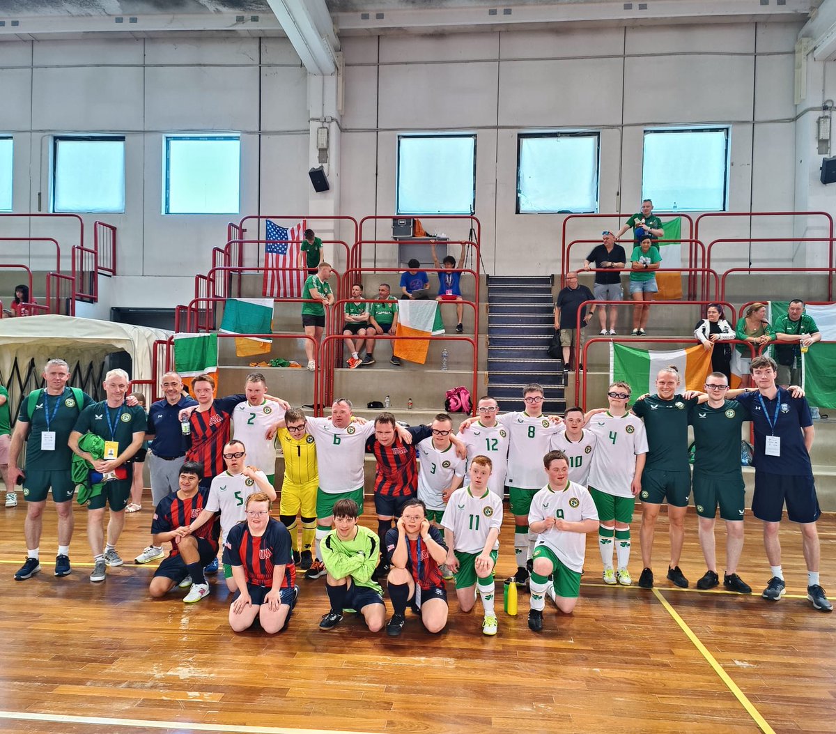 What a way to bounce back 🤩

Our Down Syndrome Futsal team pick up a big win in the European Championship with a 12-0 victory over the USA 👏

Jamie Linden, Michael McCloy, Josh Hennessy, Hughie Sweeney, Cian Kelleher, Sean Toolin &amp; Daniel O’Reilly all hitting the target ⚽️

Go
