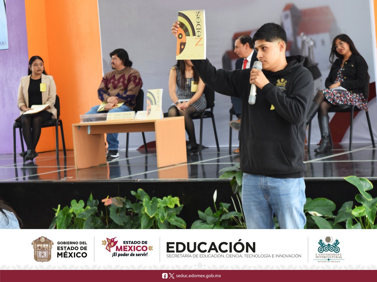 UIEMOficial's tweet image. Estudiantes de la Licenciatura en #ComunicaciónIntercultural de la 𝐄𝐝𝐢𝐭𝐨𝐫𝐢𝐚𝐥 𝐙𝐚𝐤ï presentaron con orgullo la 𝙍𝙚𝙫𝙞𝙨𝙩𝙖 𝙉𝙤𝙙𝙤𝙨, un proyecto que no solo informa, sino que revive, revela y resignifica.

#SomosUIEM 📷
#OrgulloUIEM 📷