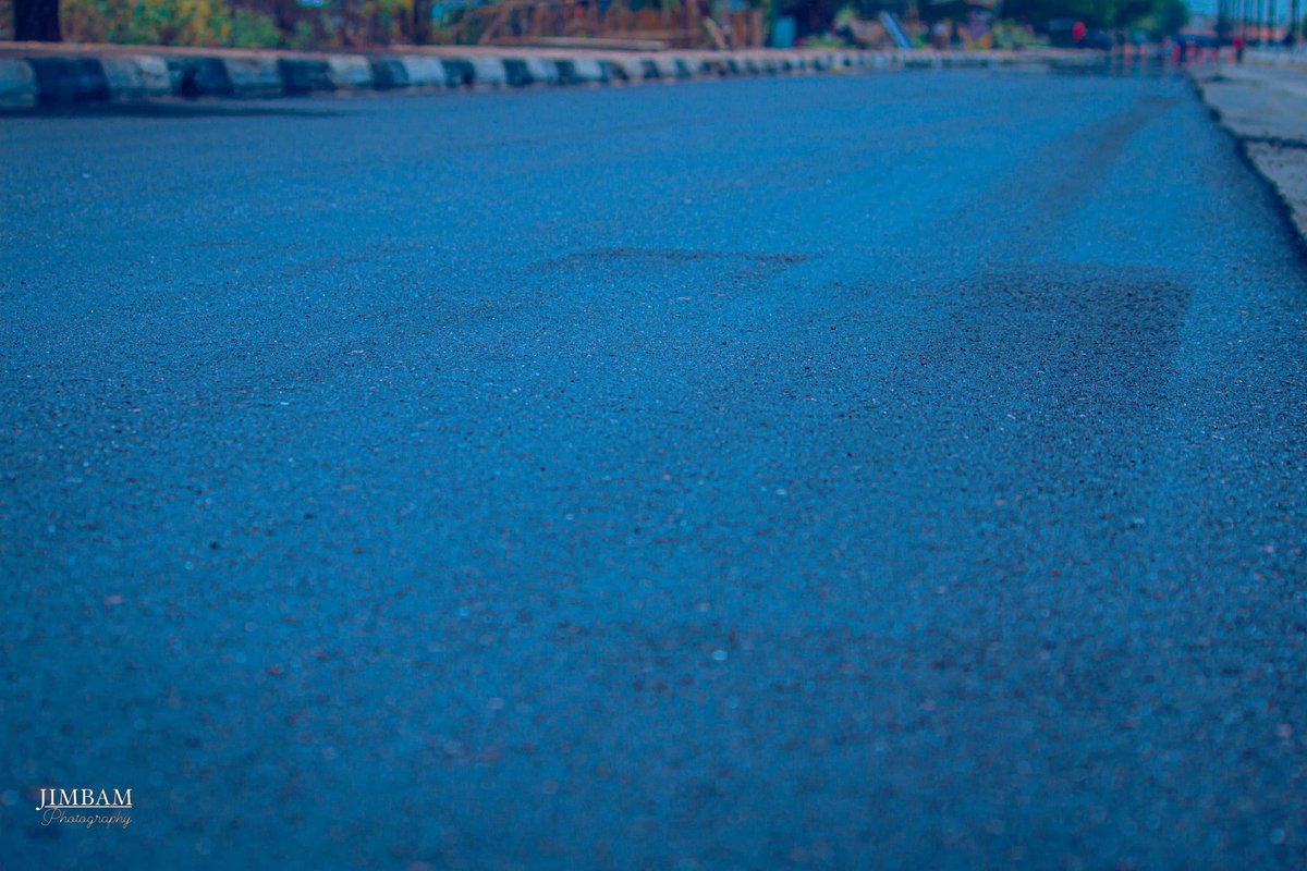 Ongoing asphalting of Dan Agundi - Sharada to Jaen Road.

#AbbaIsWorking 
#KanoIsWorking