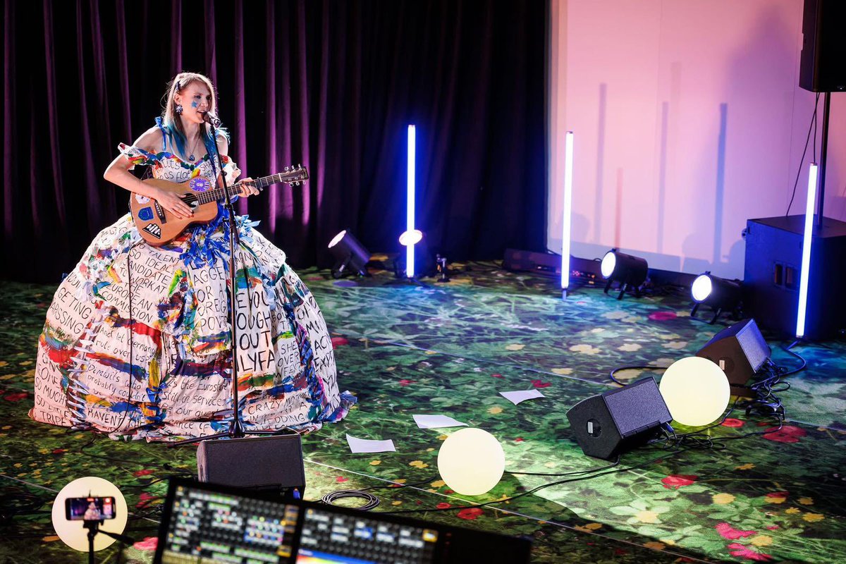 Madeleina Kay 🫐🌺💫 (@madeleinakay) on Twitter photo Official photo from my performance <a href="/Europarl_EYE/">European Youth Event</a> 🇪🇺🎤 Read more here: madeleinakayart.com/post/performan… Official photo from my performance <a href="/Europarl_EYE/">European Youth Event</a> 🇪🇺🎤 Read more here: madeleinakayart.com/post/performan…