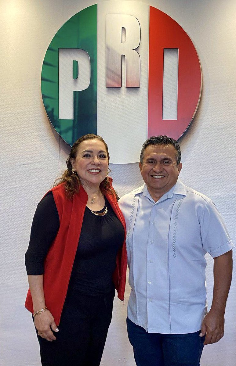PRIQRooOficial's tweet photo. 🎂 ¡Feliz cumpleaños, Cristian de Mirel Muñoz Castillo!
Desde el CDE del PRI en Quintana Roo te enviamos un fuerte abrazo y nuestro reconocimiento por tu liderazgo como Coordinador Municipal del Movimiento Territorial en Othón P. Blanco.
¡Que sigan los éxitos! 🔴⚪️🟢
#PRIQR #MT https://t.co/83DaQttGOx