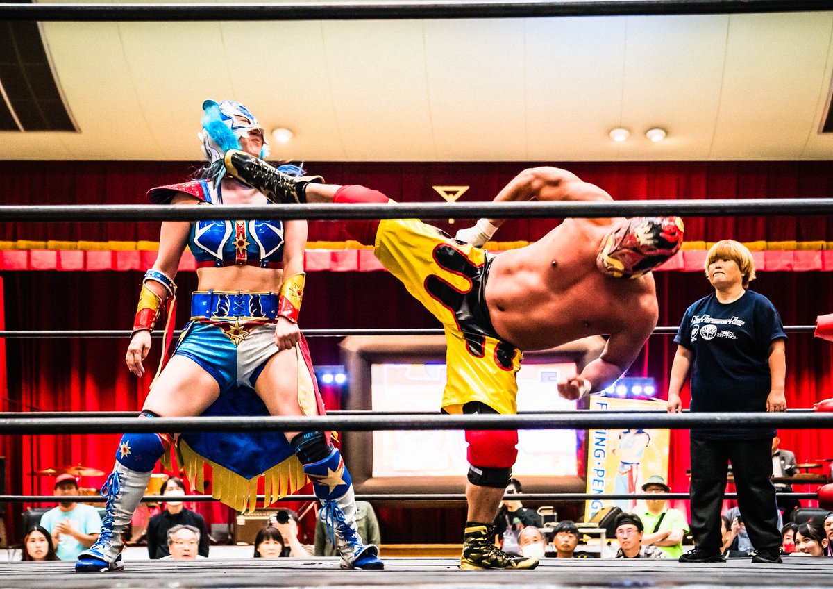 5.31に行われた《KEF》
やられてもやられても
みんなに立ち上がる姿を見て欲しくて
力を振り絞って戦いました。
『歌って入場？舐めんなよ。』
って、言われながら…でも
『私は歌手で、レスラーなんだ』って
これだけは、歌うことだけは諦めたくなかった。
シンガーソングレスラーの