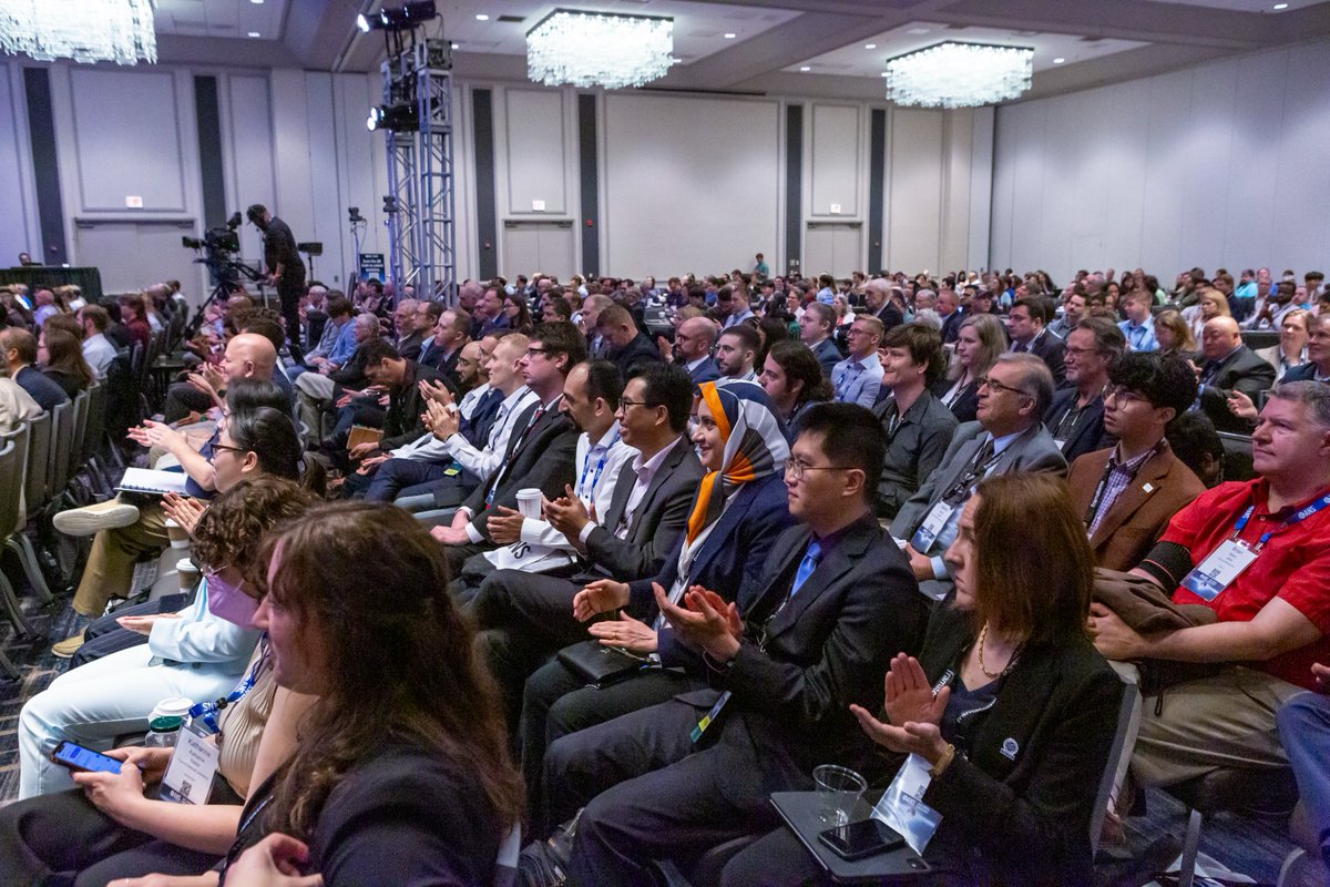 ConstellationEG's tweet image. Chief Generation Officer Bryan Hanson kicked off @ANS_org’s annual meeting with opening remarks focused on the bright prospects for the American nuclear power industry and a panel on nuclear momentum driven by AI demand alongside ANS’ Craig Piercy and @NRCGov’s Matthew Marzano.