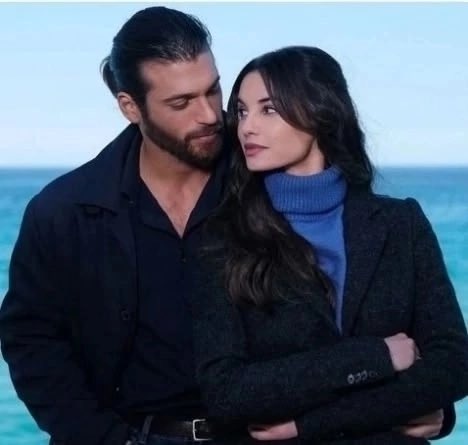 📺 🇷🇺Since June 16, Viola come il mare 1,2 on Russian channel Amedia 2 (A 2) every evening two episodes at 7:20 PM Moscow time.

Look for the channel on the streaming platforms IVI, Wink

#CanYaman 
#ViolaComeIlMare