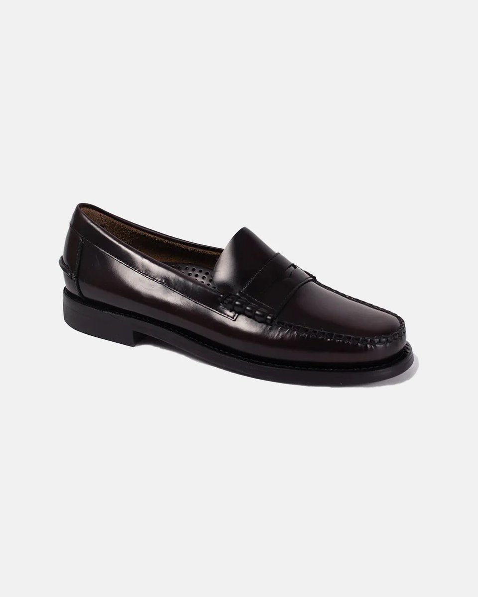 JPRESS_1902's tweet image. J. Press x Sebago
From boat shoes to bluchers, loafers to longwings, our limited edition with iconic American footwear brand Sebago is available online now.