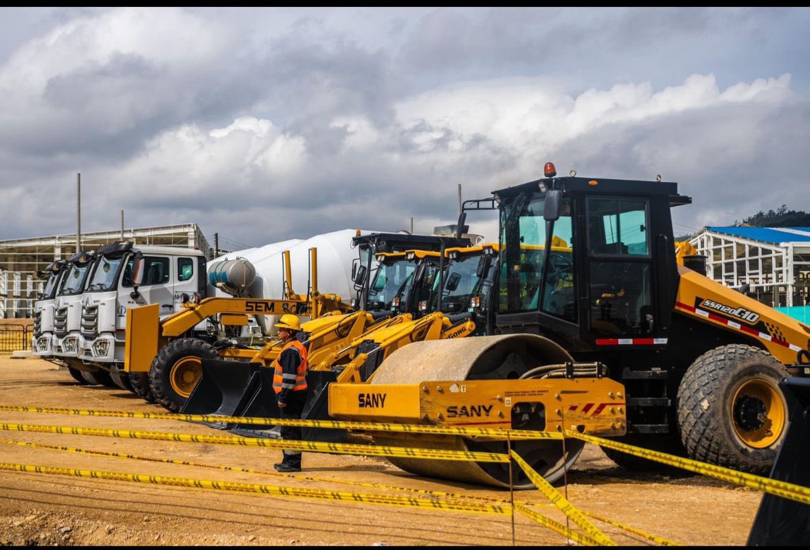 #RegioTram fue estructurado, financiado y contratado en el periodo 2016–2019, bajo el liderazgo de <a href="/JorgeEmilioRey/">Jorge Emilio Rey Ángel</a> y el contrato se firmó en enero de 2020 con la empresa CCECC. La estructuración técnica y financiera fue 100 % departamental. #RegioTram #RegioSobreRieles