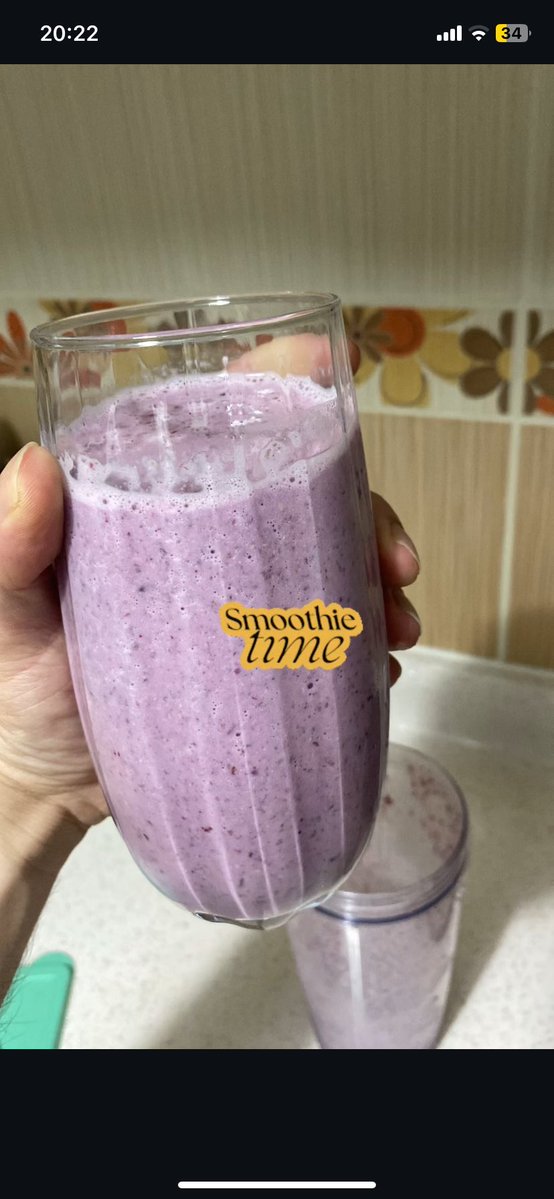 Smoothieler icilsin sktirler cekilsn askolar