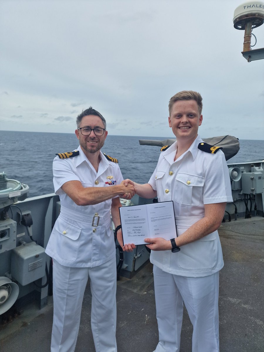 HMS_Richmond's tweet image. Congratulations to Sub Lieutenant Tom James, who achieved his Bridge Warfare Qualification today. A significant milestone in a Warfare Officer's career.
#BZ
#CSG25