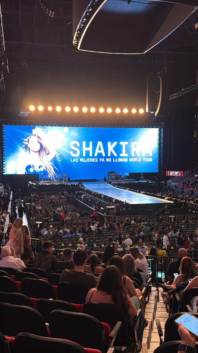 I was finally able to see <a href="/shakira/">Shakira</a> !!! The best in history, no doubts 🇨🇴