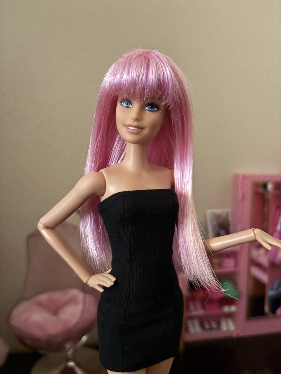 La Millie in wigs 😆